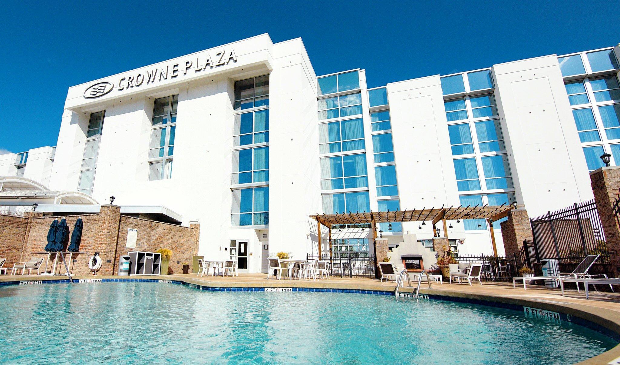 Crowne Plaza Charleston, An Ihg Hotel Exterior photo