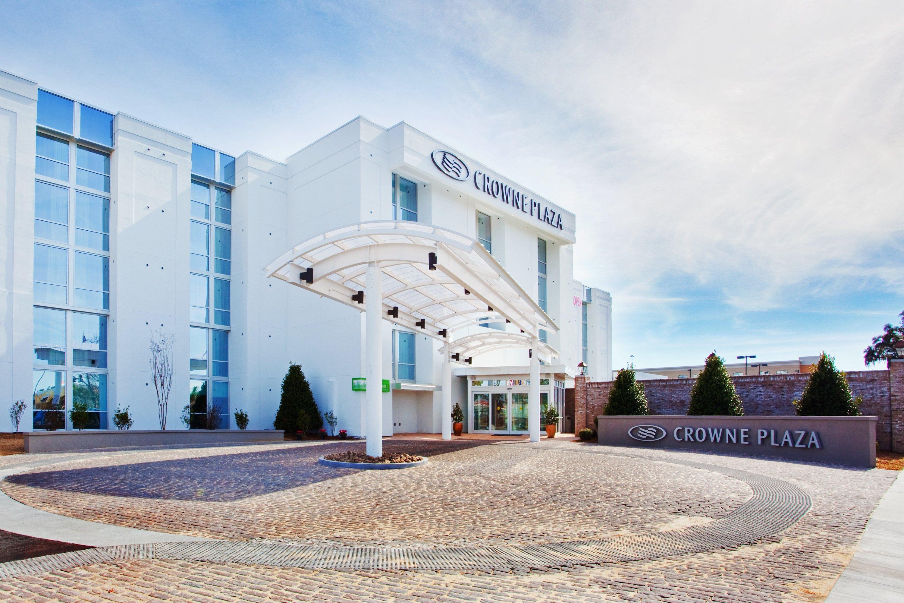 Crowne Plaza Charleston, An Ihg Hotel Exterior photo